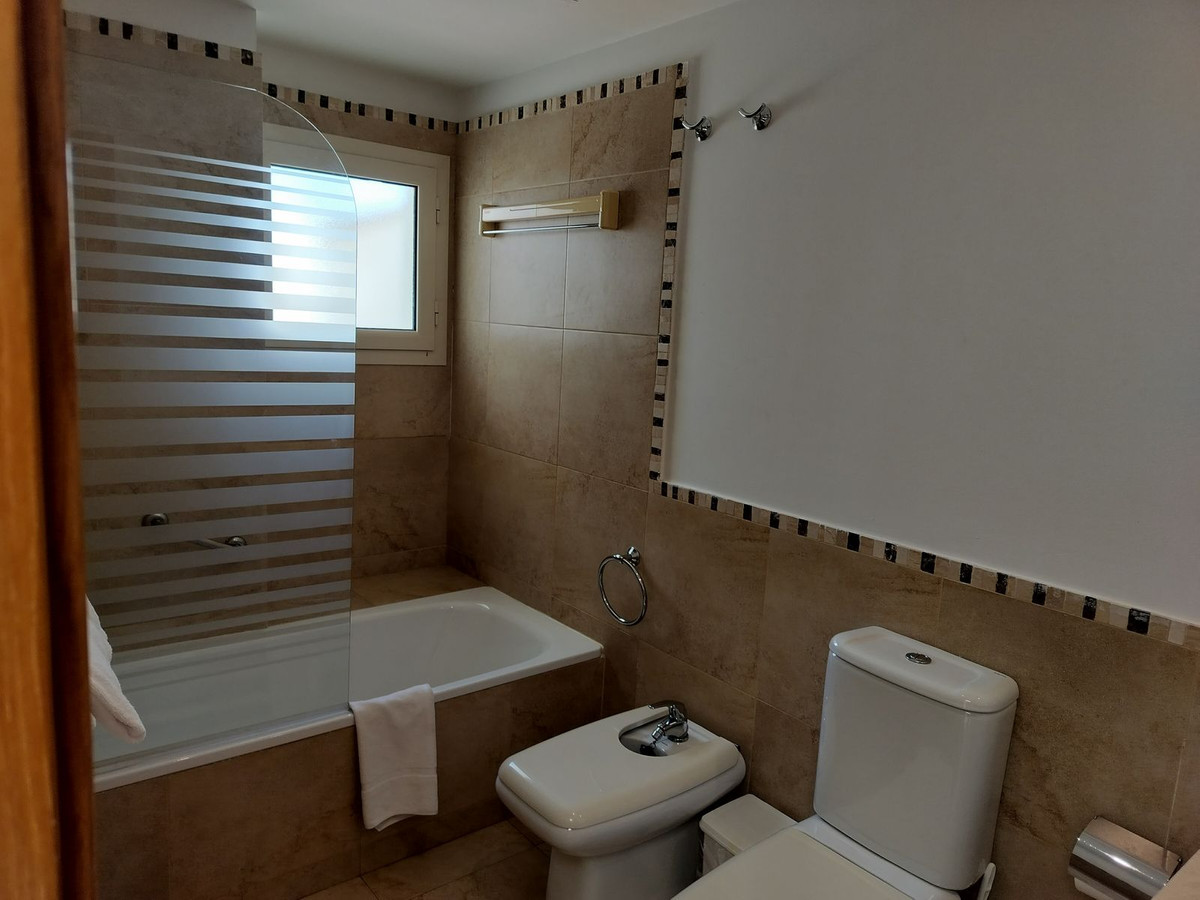 Duplex te koop in Manilva | 3 slaapkamers H5083948
