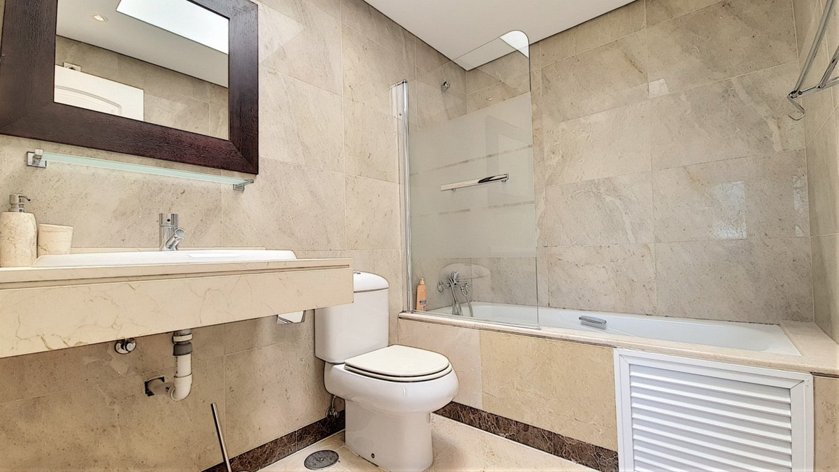 Penthouse te koop in Manilva | 2 slaapkamers H5085610