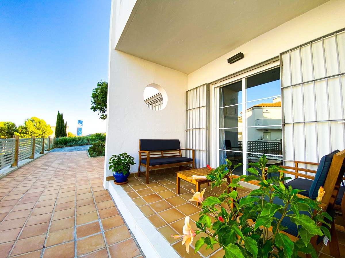 Appartement te koop in Manilva | 2 slaapkamers H5103550