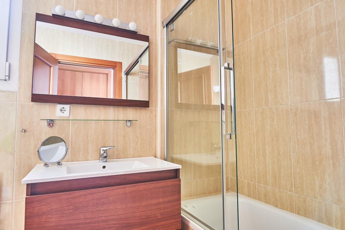 Appartement te koop in Manilva | 2 slaapkamers H5104924