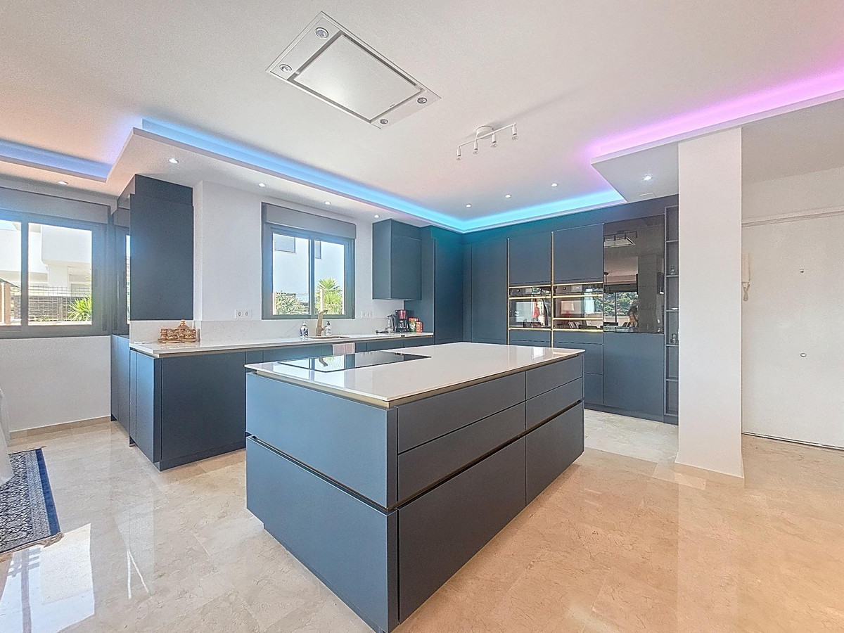 Appartement te koop in Manilva | 2 slaapkamers H5106304