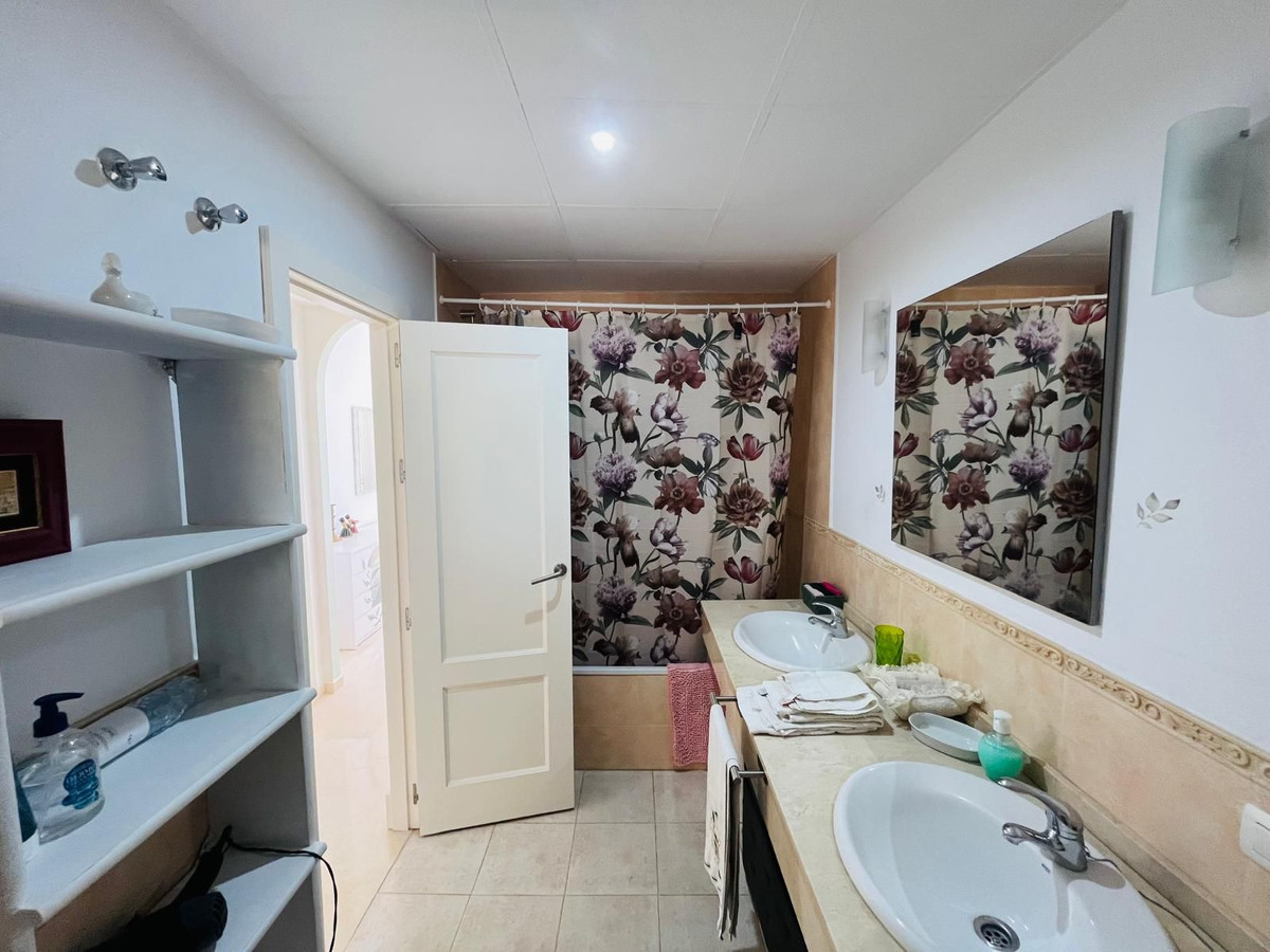 Penthouse te koop in Manilva | 2 slaapkamers H5106625