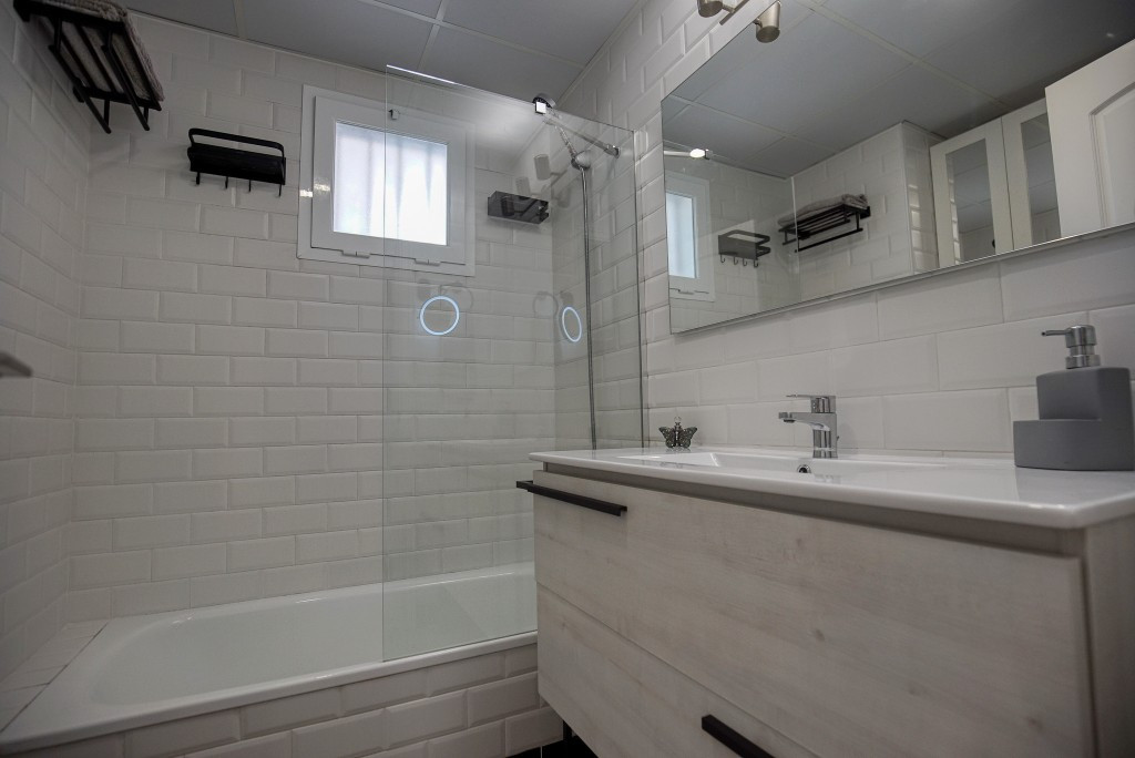Appartement te koop in Manilva | 2 slaapkamers H5107291
