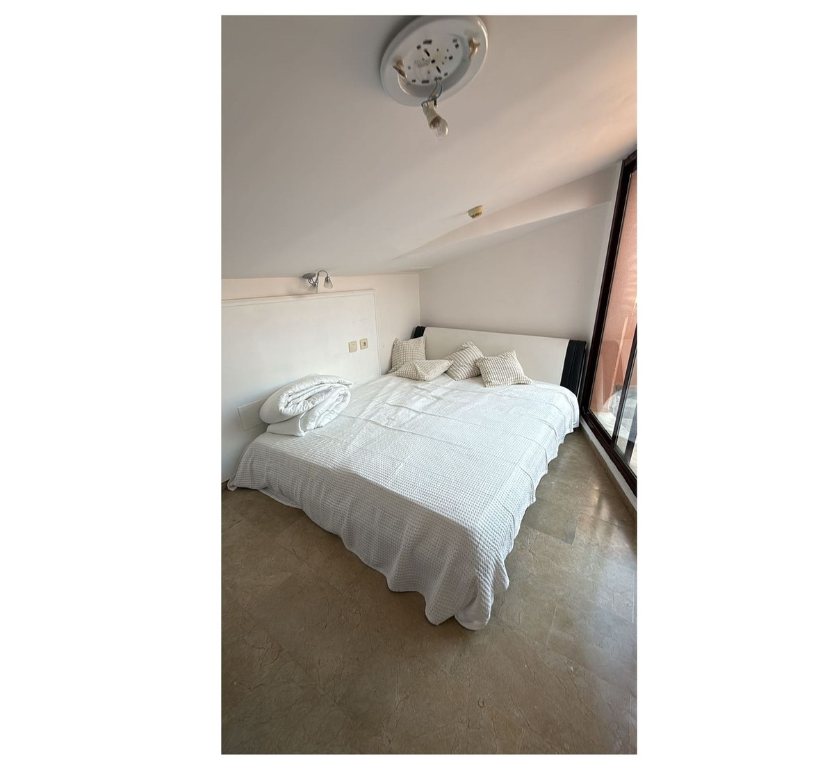 Penthouse te koop in Manilva | 2 slaapkamers H5110204