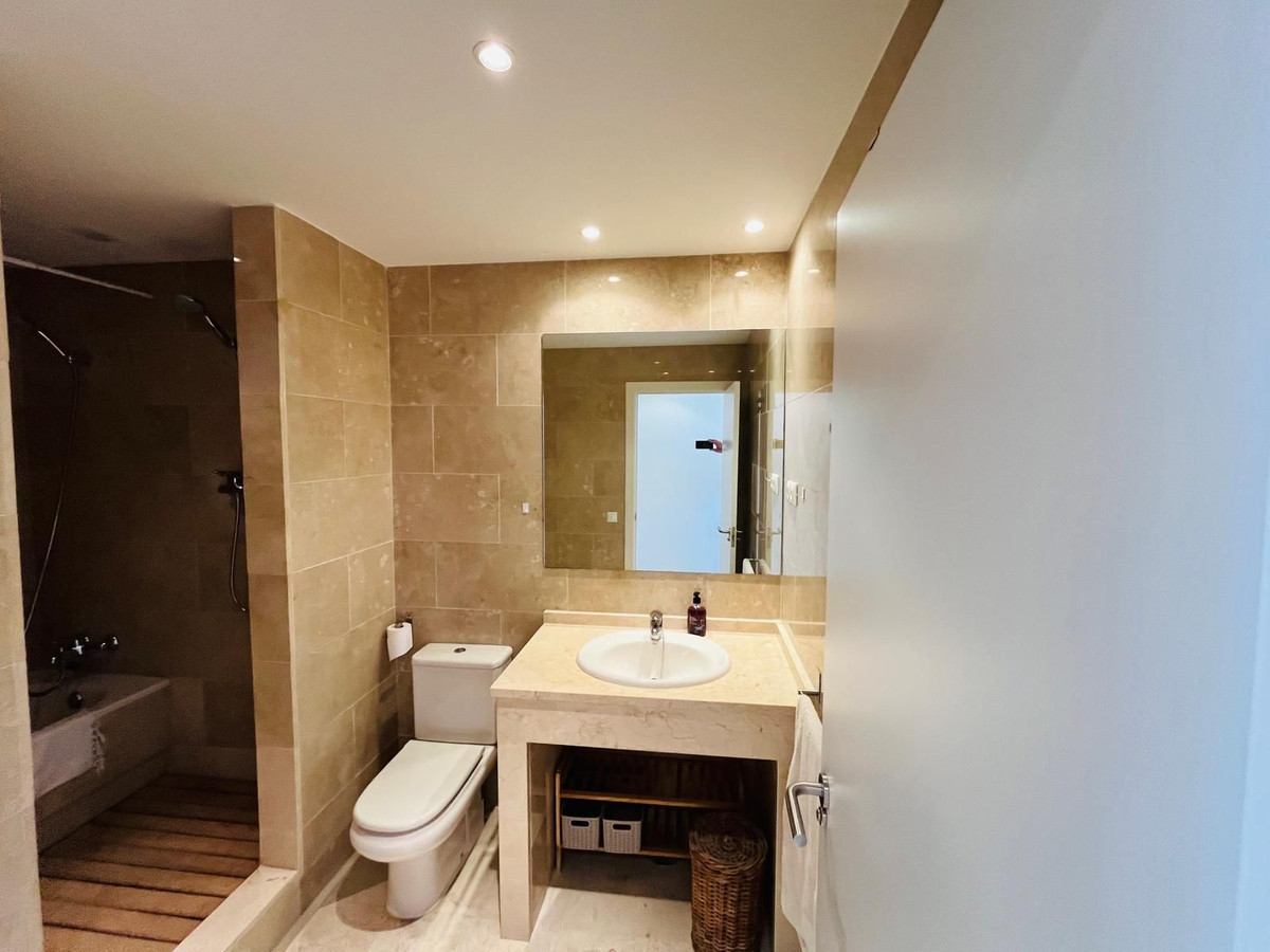 Penthouse te koop in Manilva | 2 slaapkamers H5111425