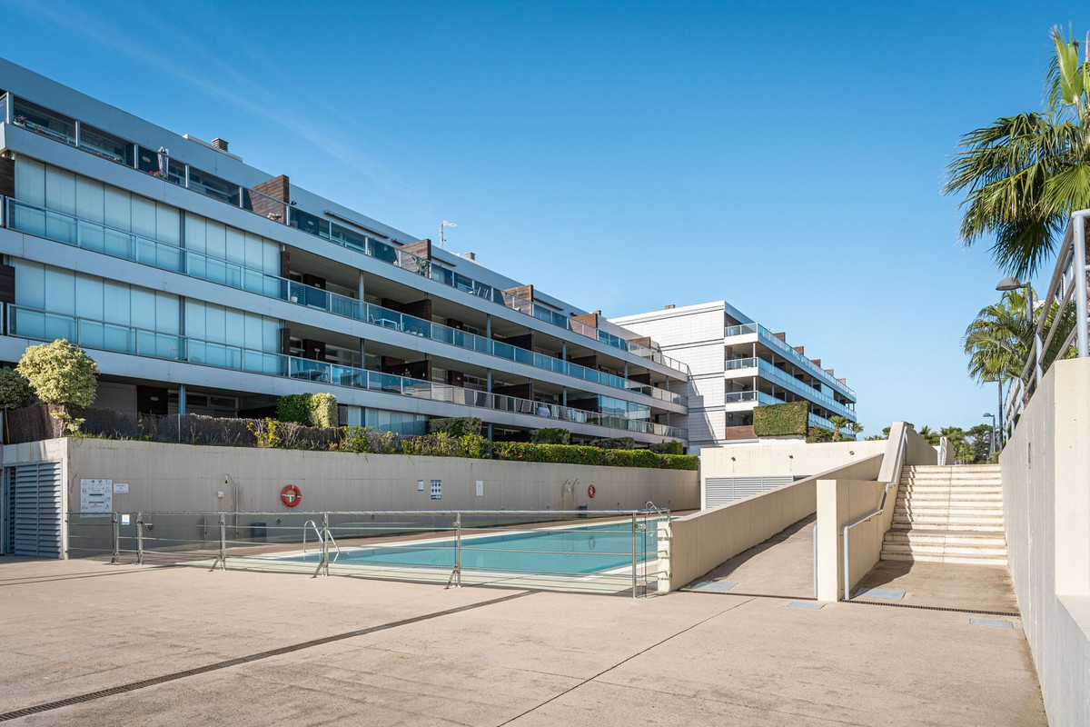 Appartement te koop in Manilva | 3 slaapkamers H5117788