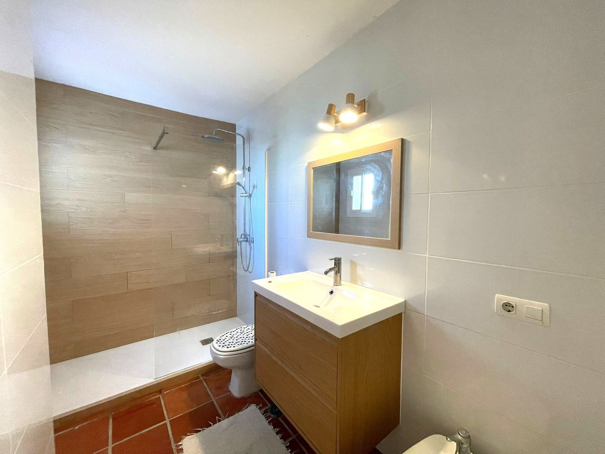 Appartement te koop in Manilva | 2 slaapkamers H5123818