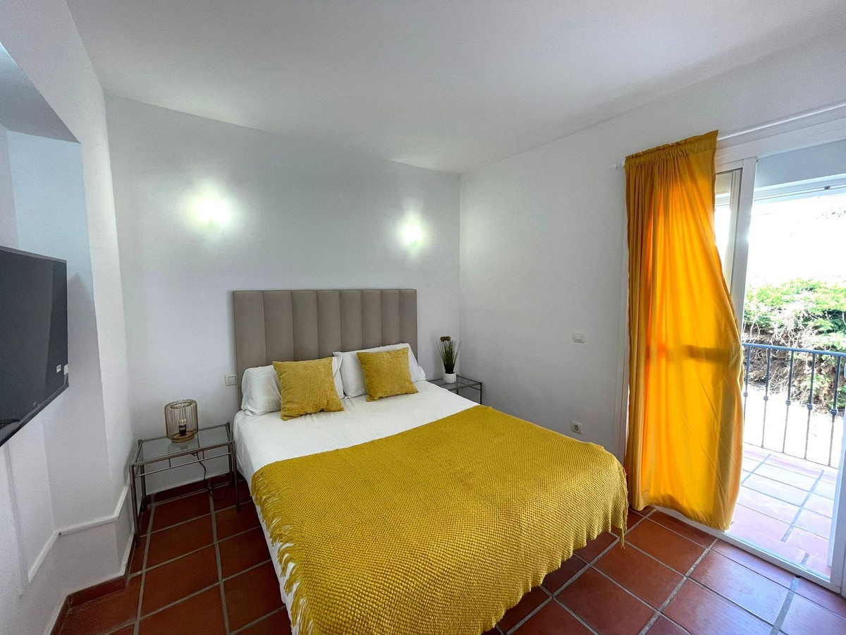 Appartement te koop in Manilva | 2 slaapkamers H5123818