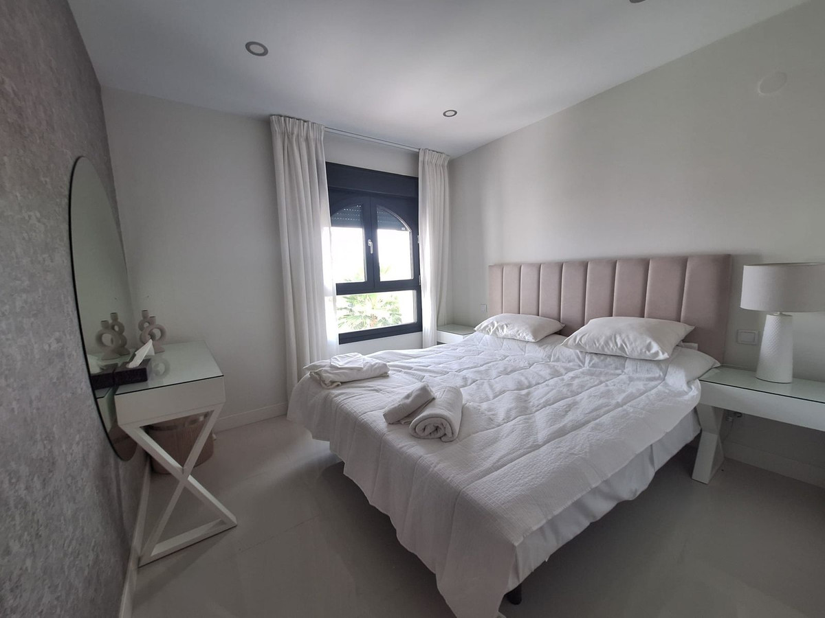 Appartement te koop in Manilva | 2 slaapkamers H5127223