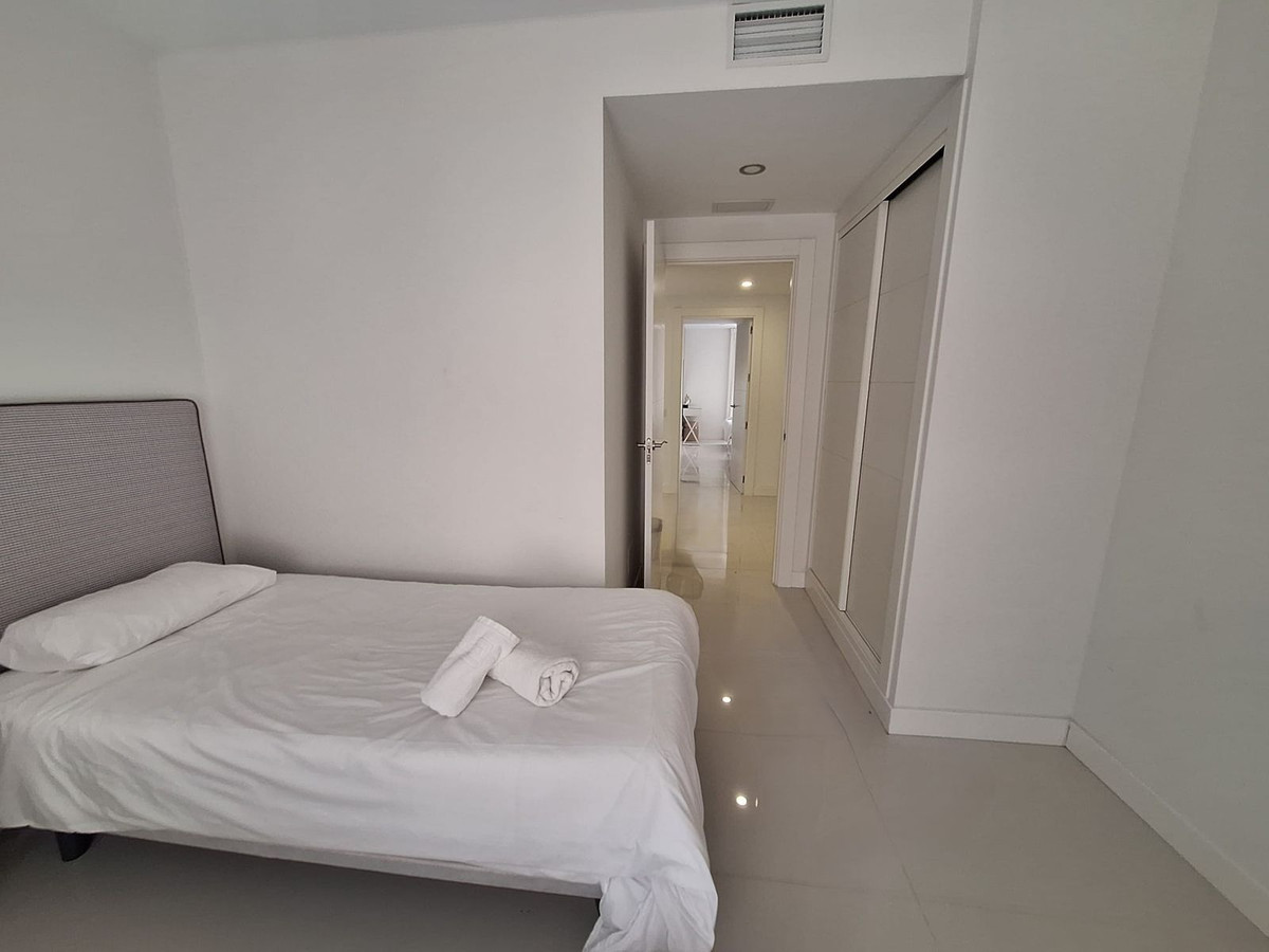 Appartement te koop in Manilva | 2 slaapkamers H5127223