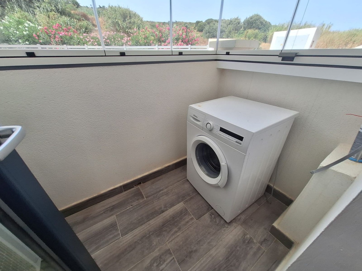 Appartement te koop in Manilva | 2 slaapkamers H5127223