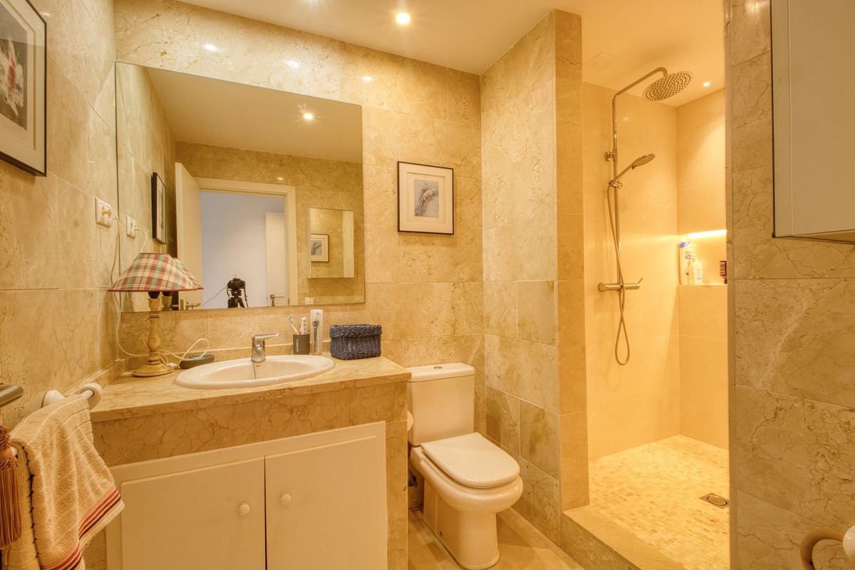 Appartement te koop in Manilva | 2 slaapkamers H5127271