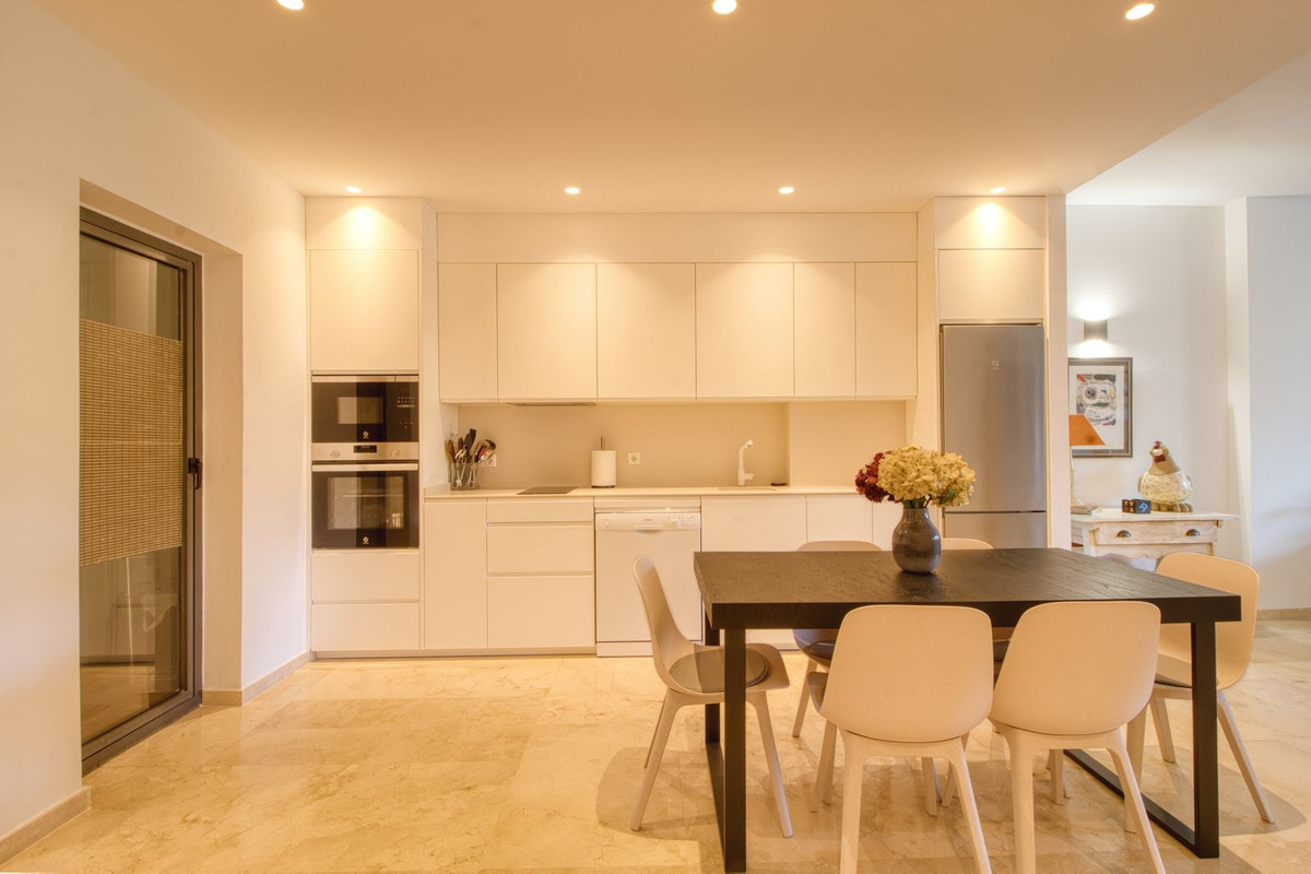 Appartement te koop in Manilva | 2 slaapkamers H5127271