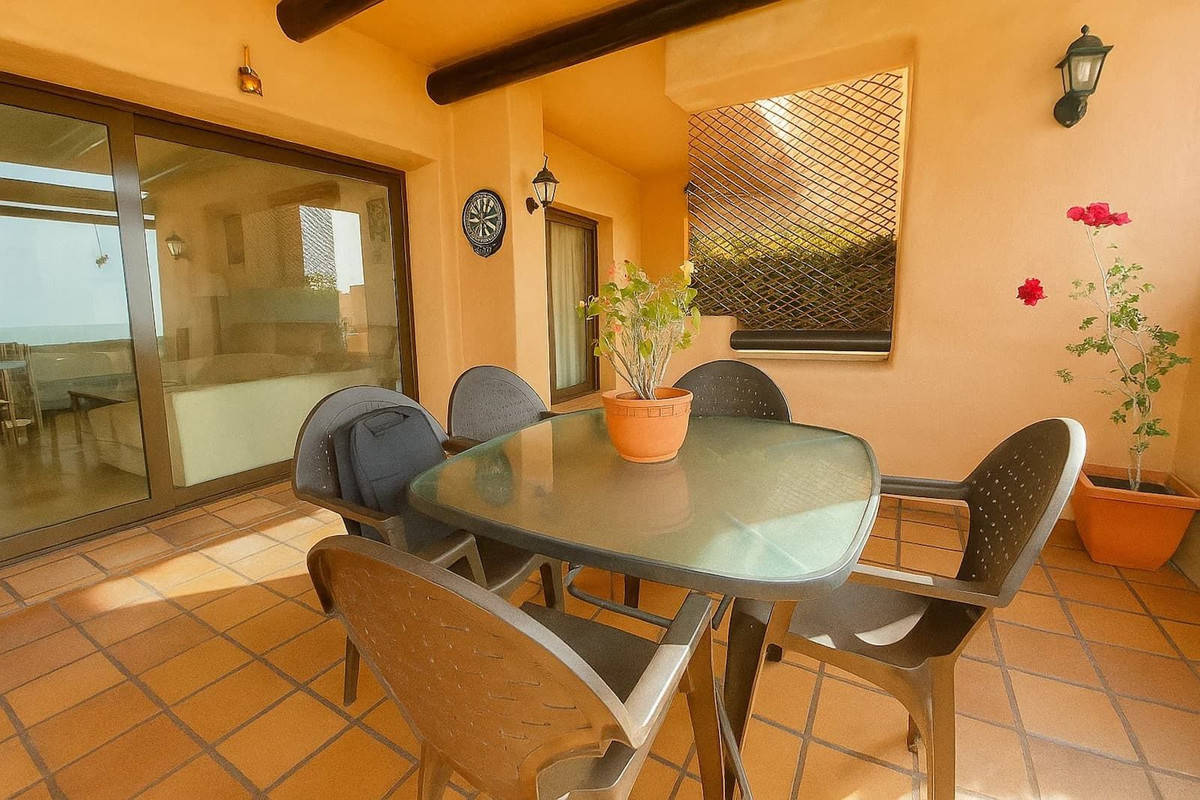 Appartement te koop in Manilva | 2 slaapkamers H5158783