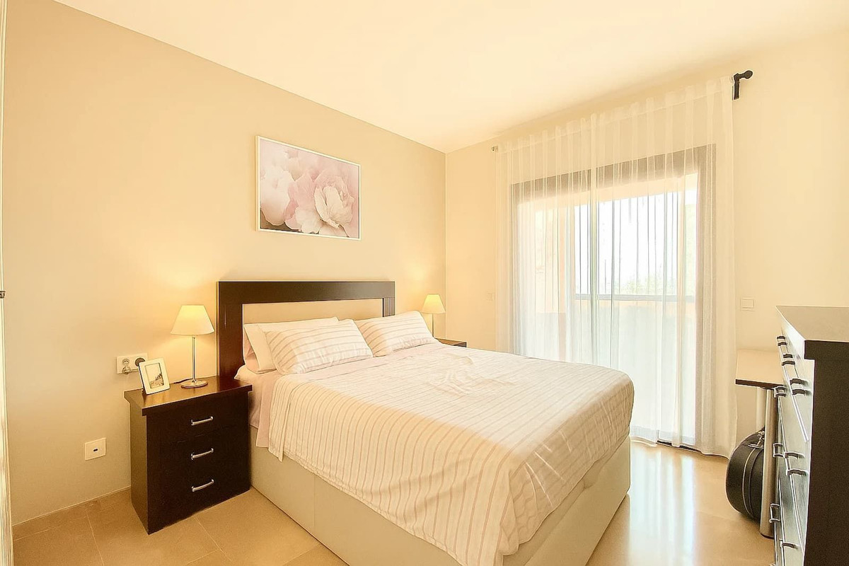 Appartement te koop in Manilva | 2 slaapkamers H5158783