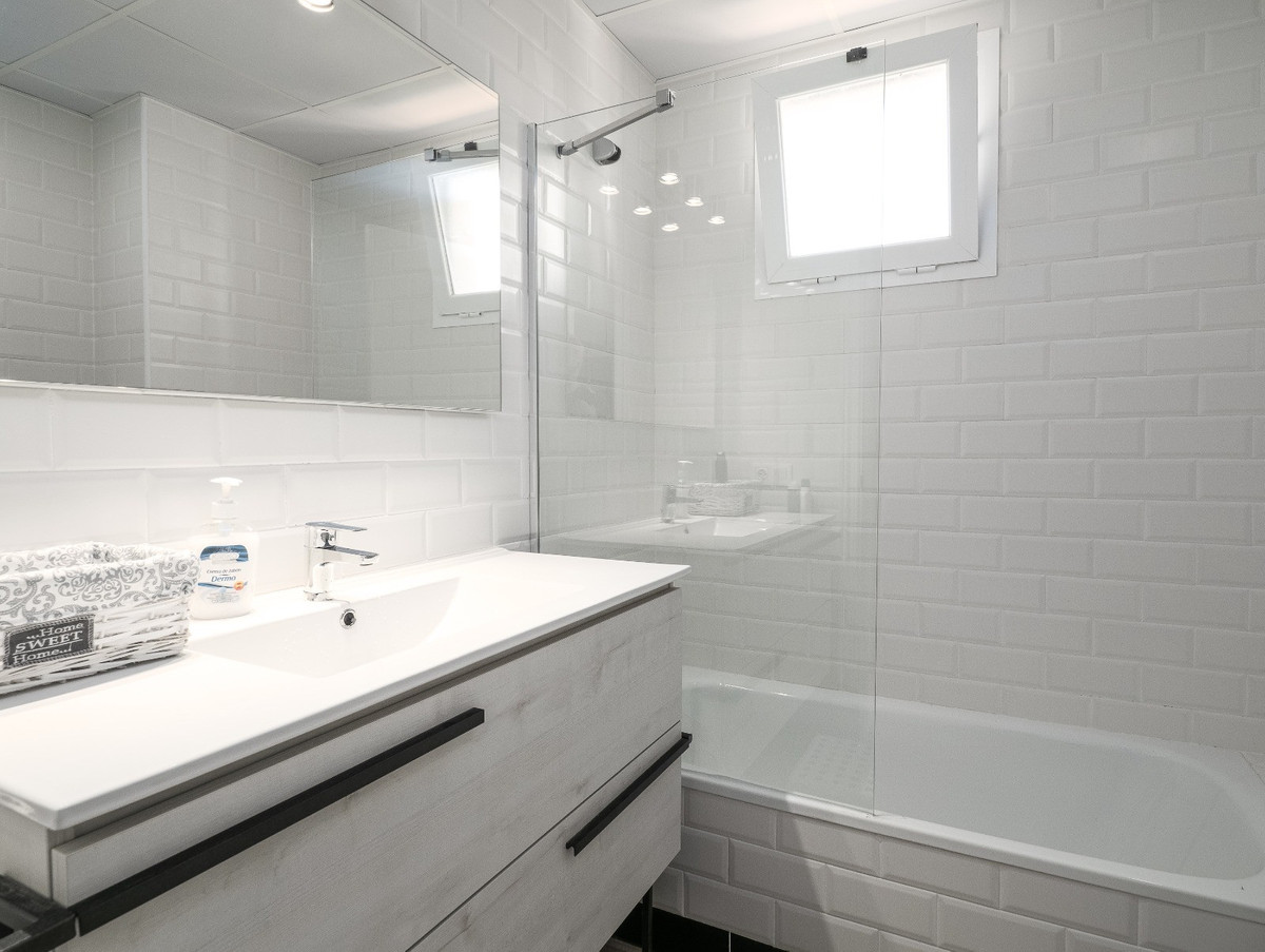 Appartement te koop in Manilva | 3 slaapkamers H5204605