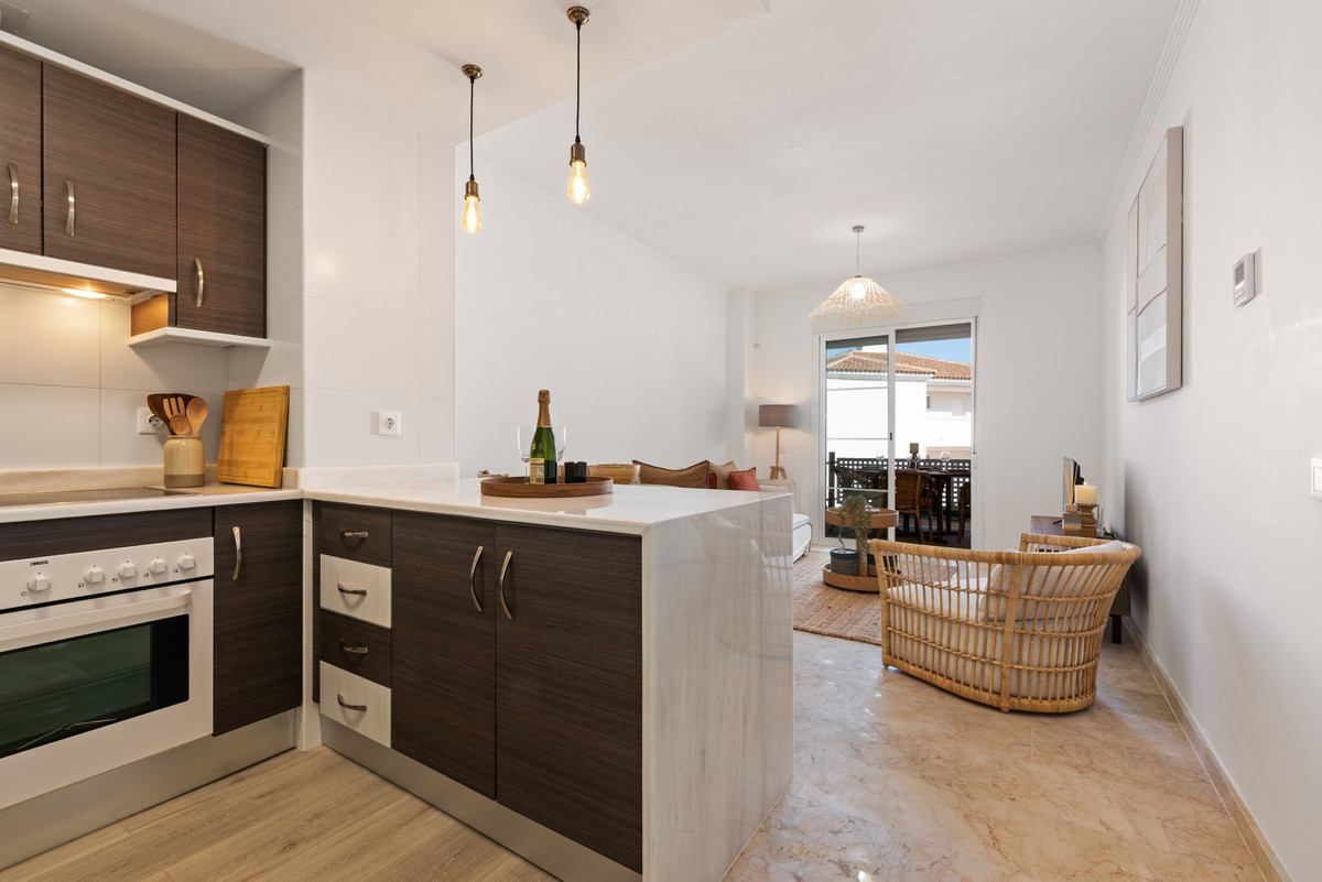 Appartement te koop in Manilva | 2 slaapkamers H5250970