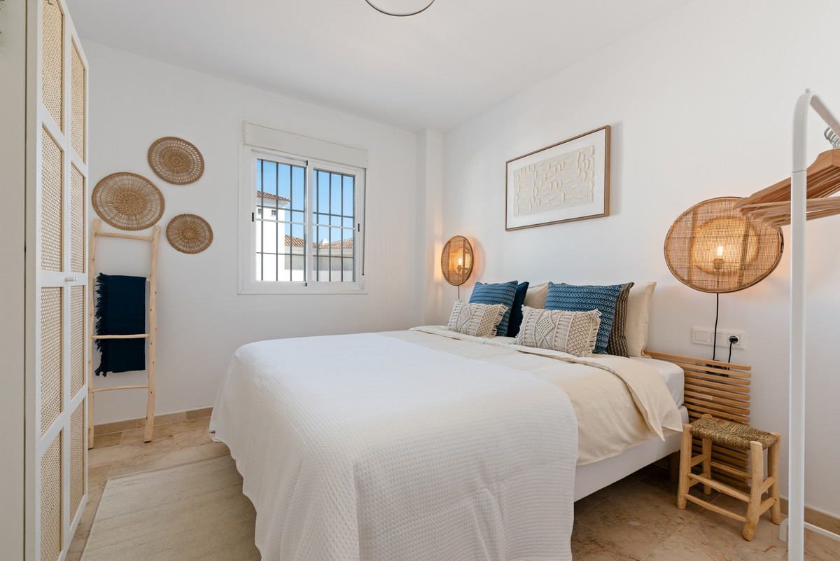 Appartement te koop in Manilva | 2 slaapkamers H5250970