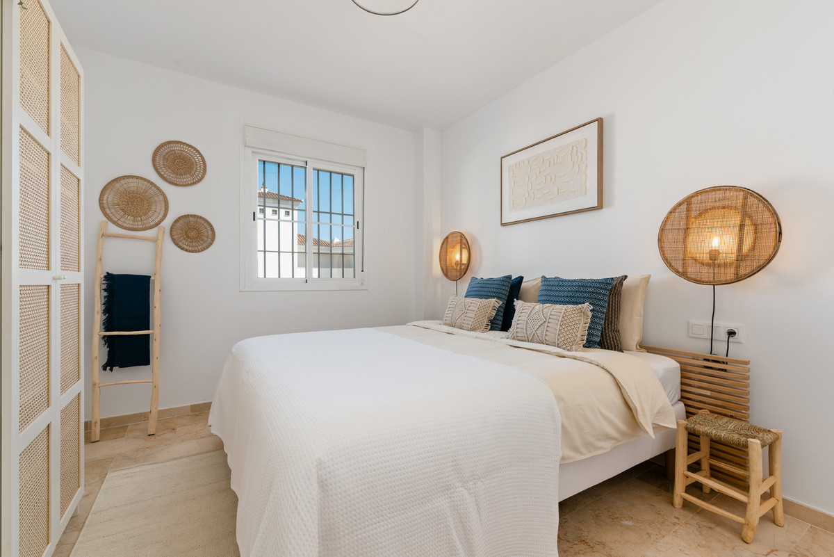 Appartement te koop in Manilva | 2 slaapkamers H5250970