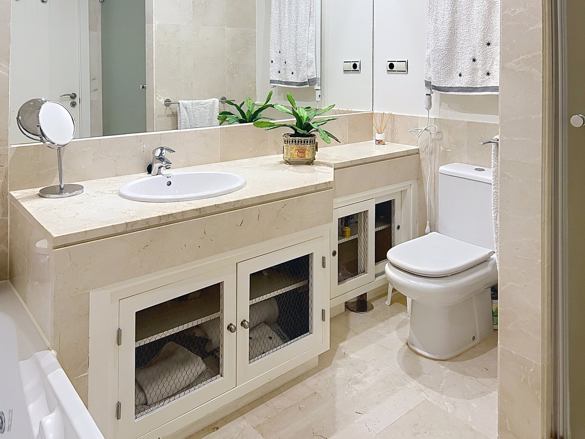 Appartement te koop in Manilva | 2 slaapkamers H5256697