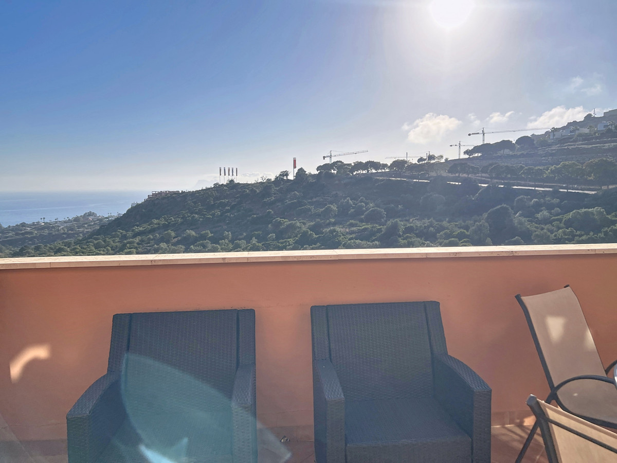 Penthouse te koop in Manilva | 2 slaapkamers H5256703