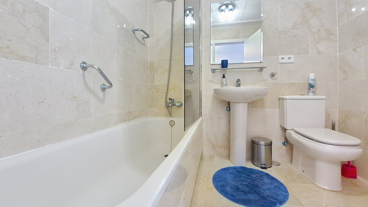 Penthouse te koop in Manilva | 2 slaapkamers H5256703