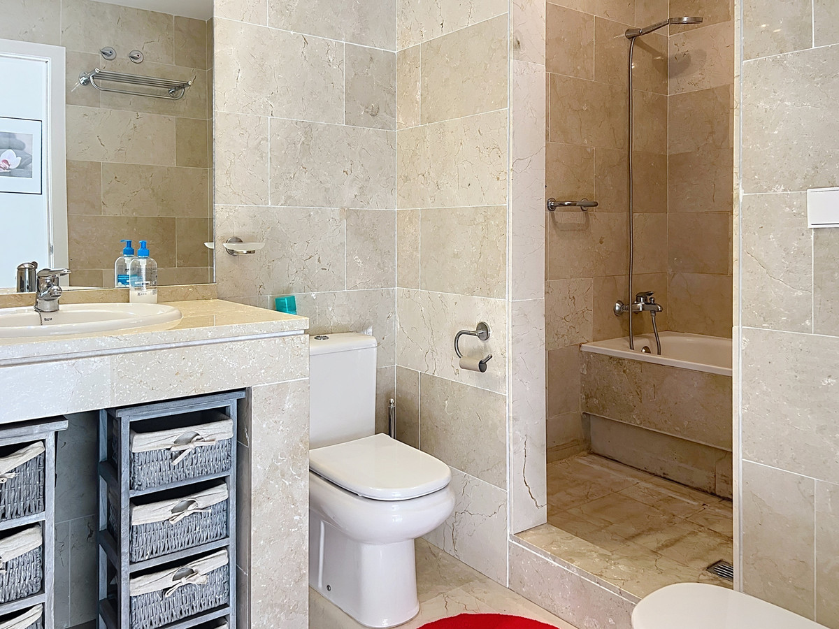 Penthouse te koop in Manilva | 2 slaapkamers H5256703