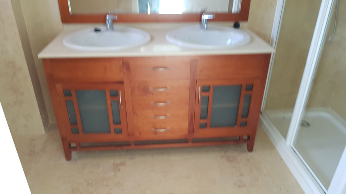 Appartement te koop in Manilva | 2 slaapkamers H5269561