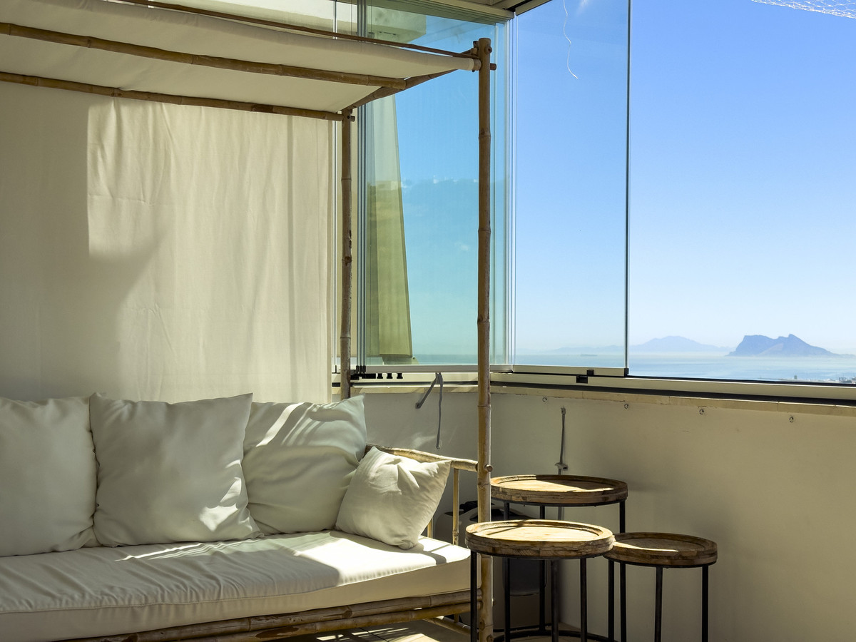 Appartement te koop in Manilva | 2 slaapkamers H5271991