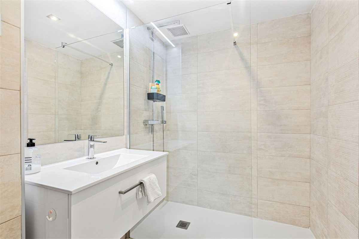 Appartement te koop in Manilva | 2 slaapkamers H5274895