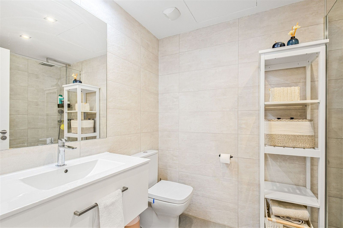 Appartement te koop in Manilva | 2 slaapkamers H5274895