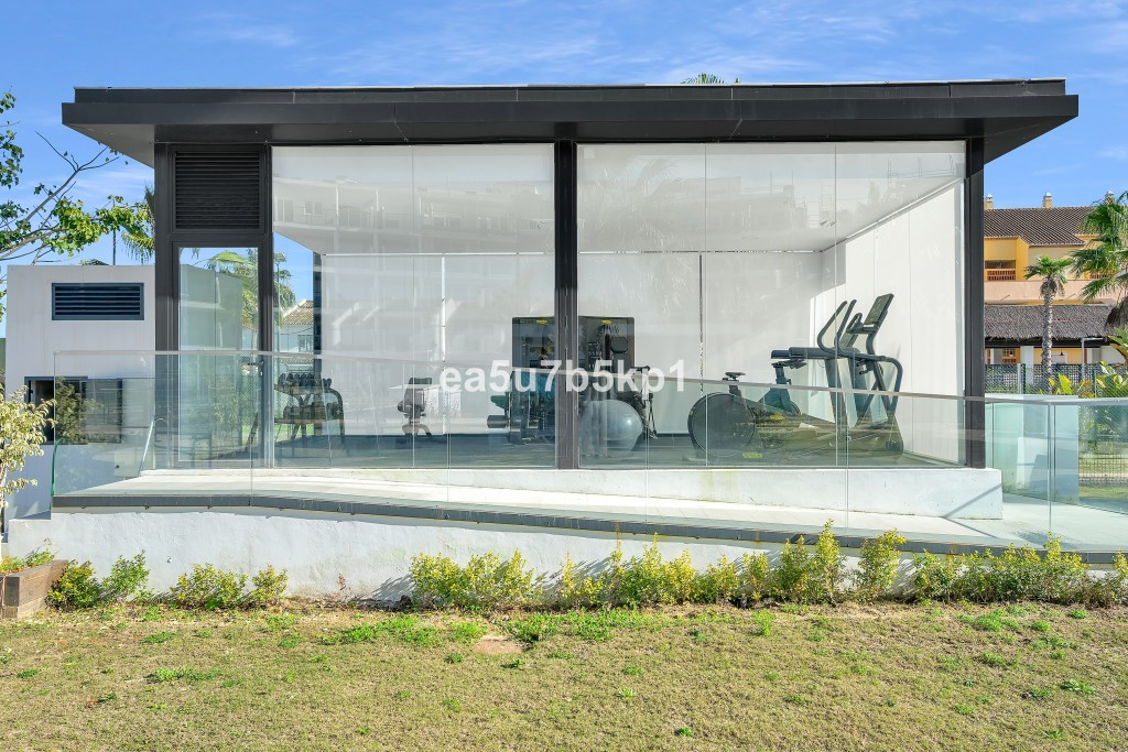 Appartement te koop in Manilva | 2 slaapkamers H5289793