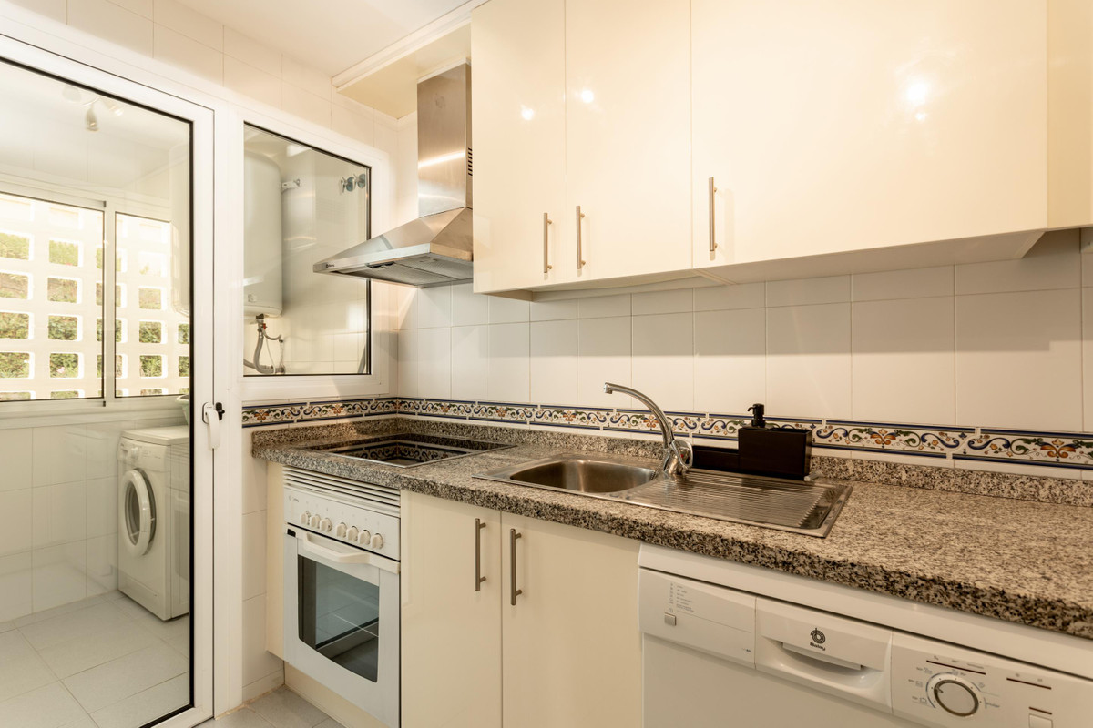 Appartement te koop in Manilva | 2 slaapkamers H5301169