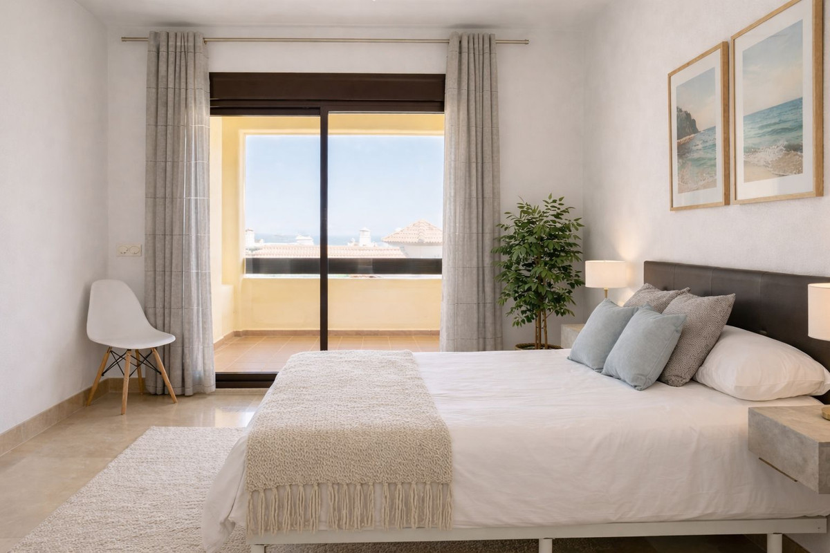 Appartement te koop in Manilva | 2 slaapkamers H5301169