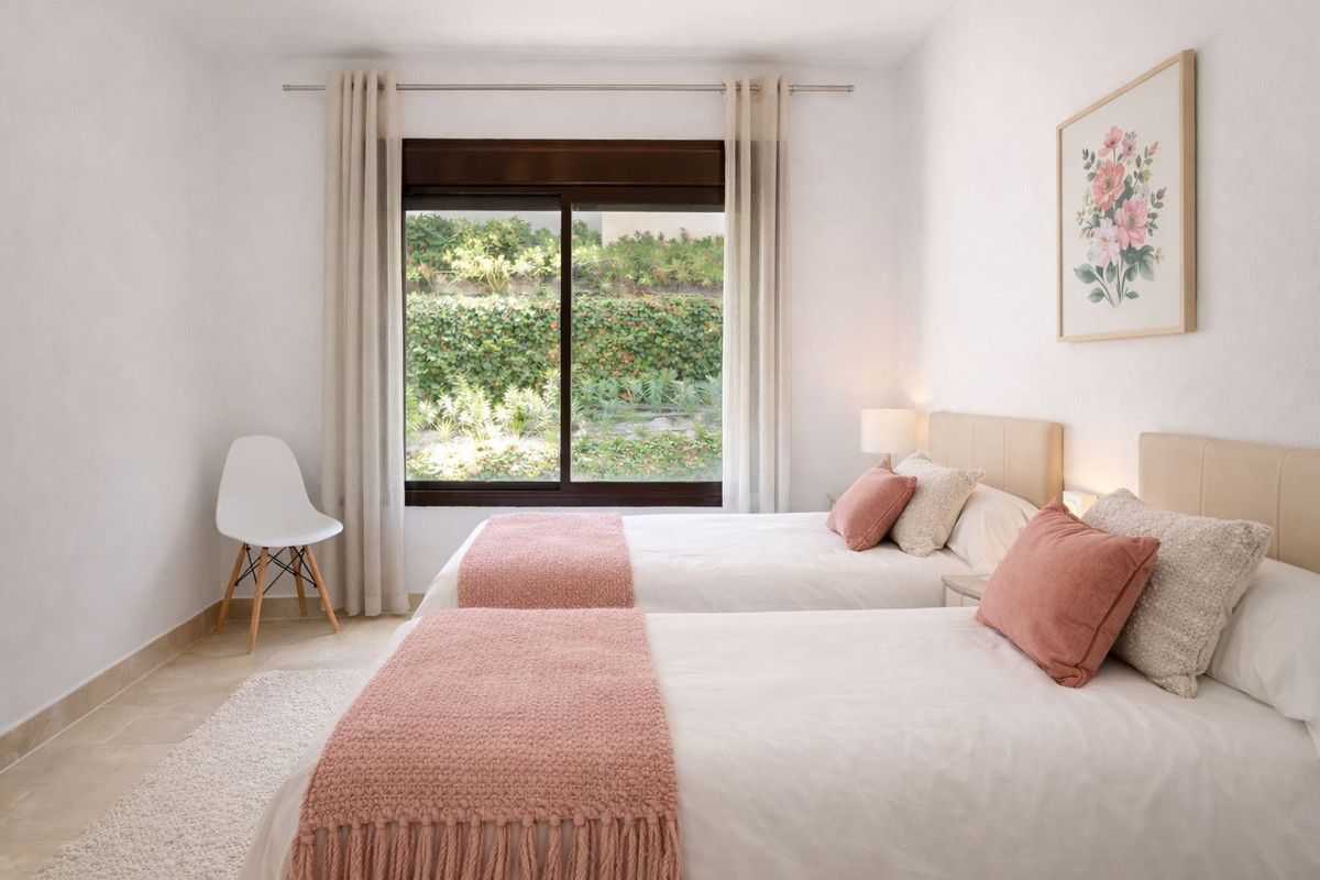 Appartement te koop in Manilva | 2 slaapkamers H5301169