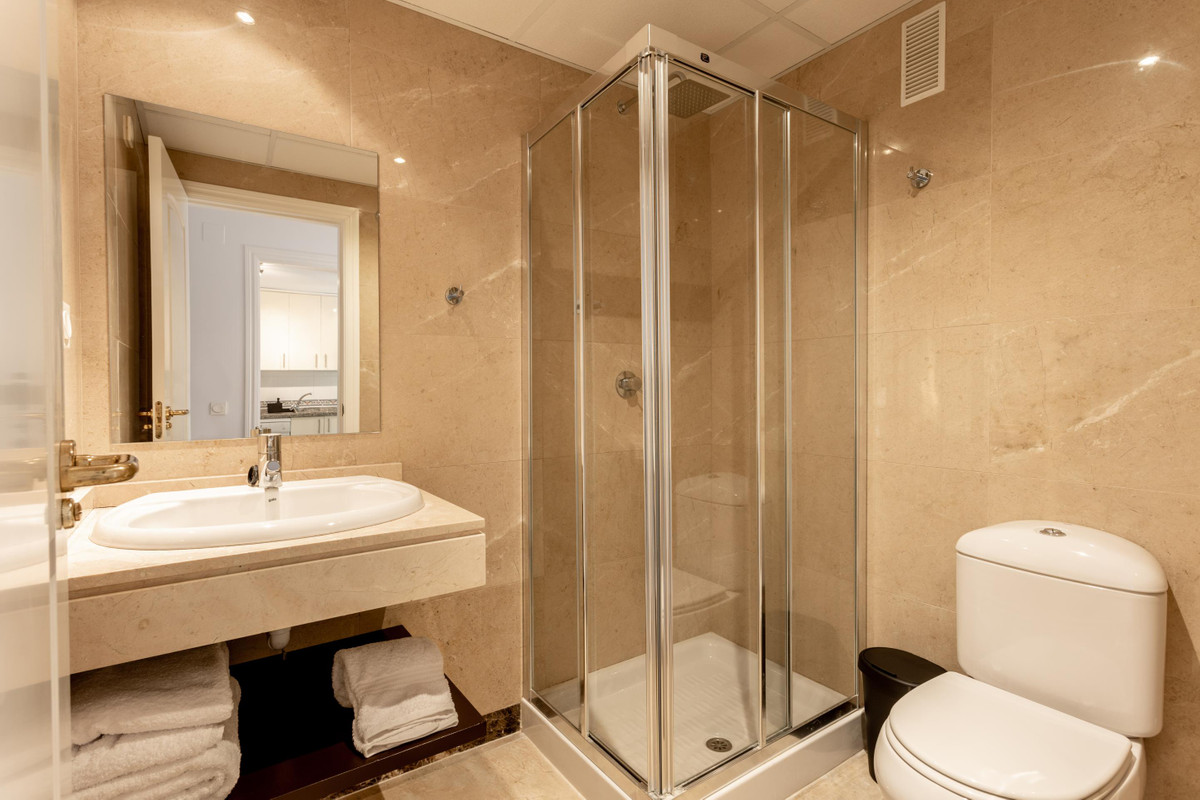 Appartement te koop in Manilva | 2 slaapkamers H5301169