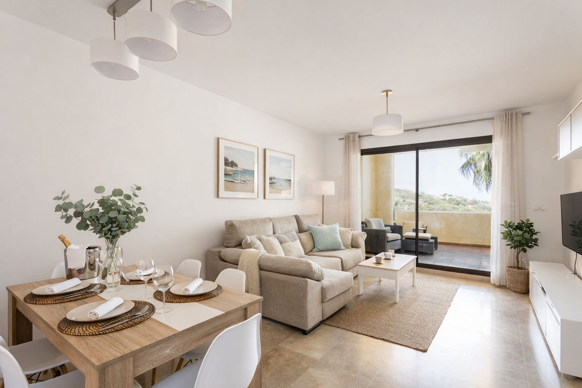 Appartement te koop in Manilva | 2 slaapkamers H5301169