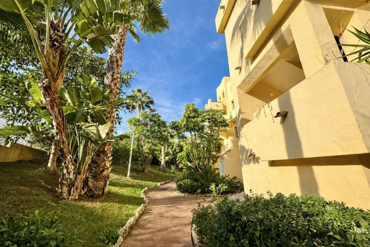 Appartement te koop in Manilva | 2 slaapkamers H5301169