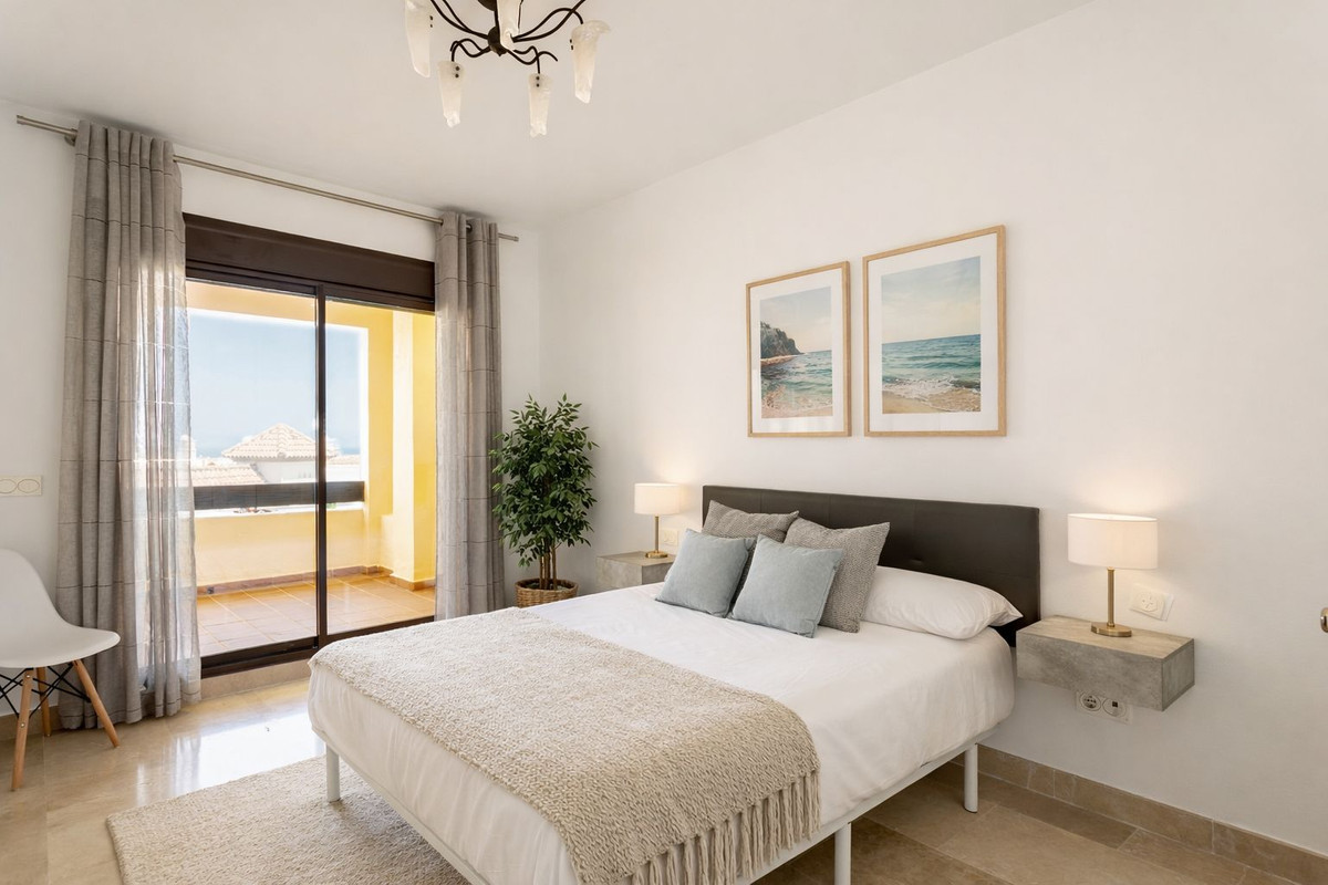 Appartement te koop in Manilva | 2 slaapkamers H5301169