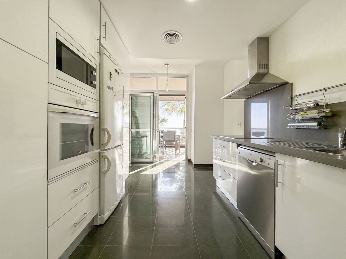 Appartement te koop in Manilva | 3 slaapkamers H5306536