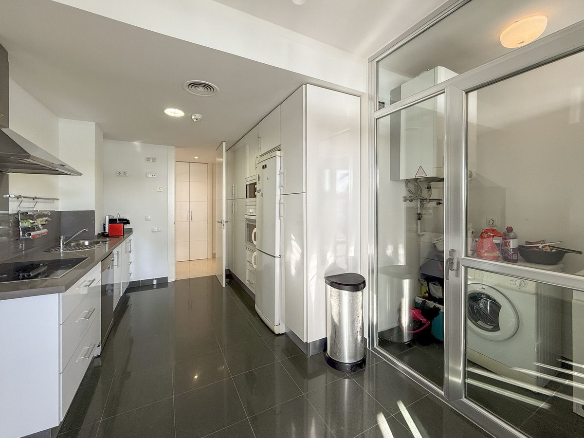 Appartement te koop in Manilva | 3 slaapkamers H5306536