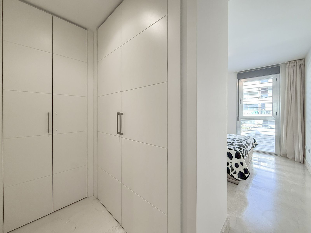 Appartement te koop in Manilva | 3 slaapkamers H5306536