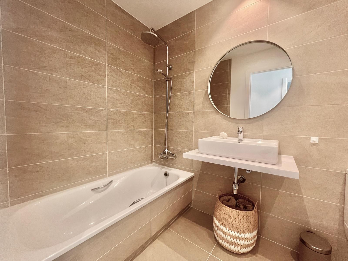 Appartement te koop in Manilva | 2 slaapkamers H5311747