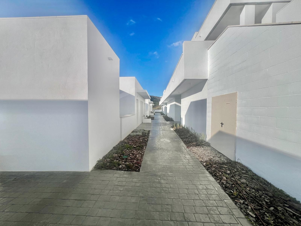 Appartement te koop in Manilva | 2 slaapkamers H5311747