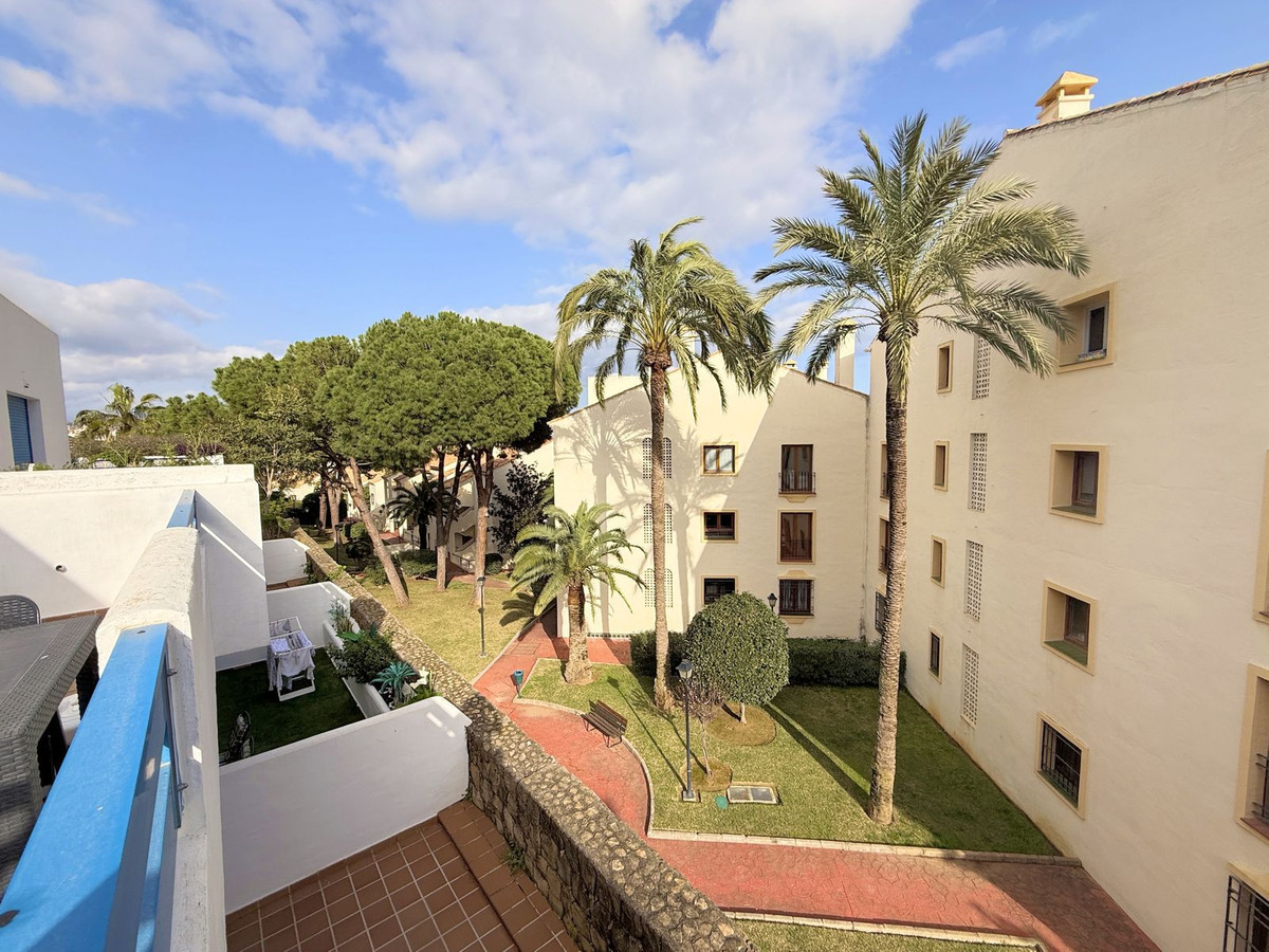 Appartement te koop in Manilva | 2 slaapkamers H5314990