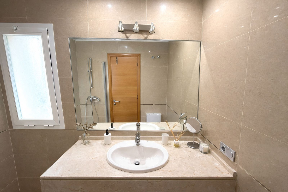 Appartement te koop in Manilva | 2 slaapkamers H5319532