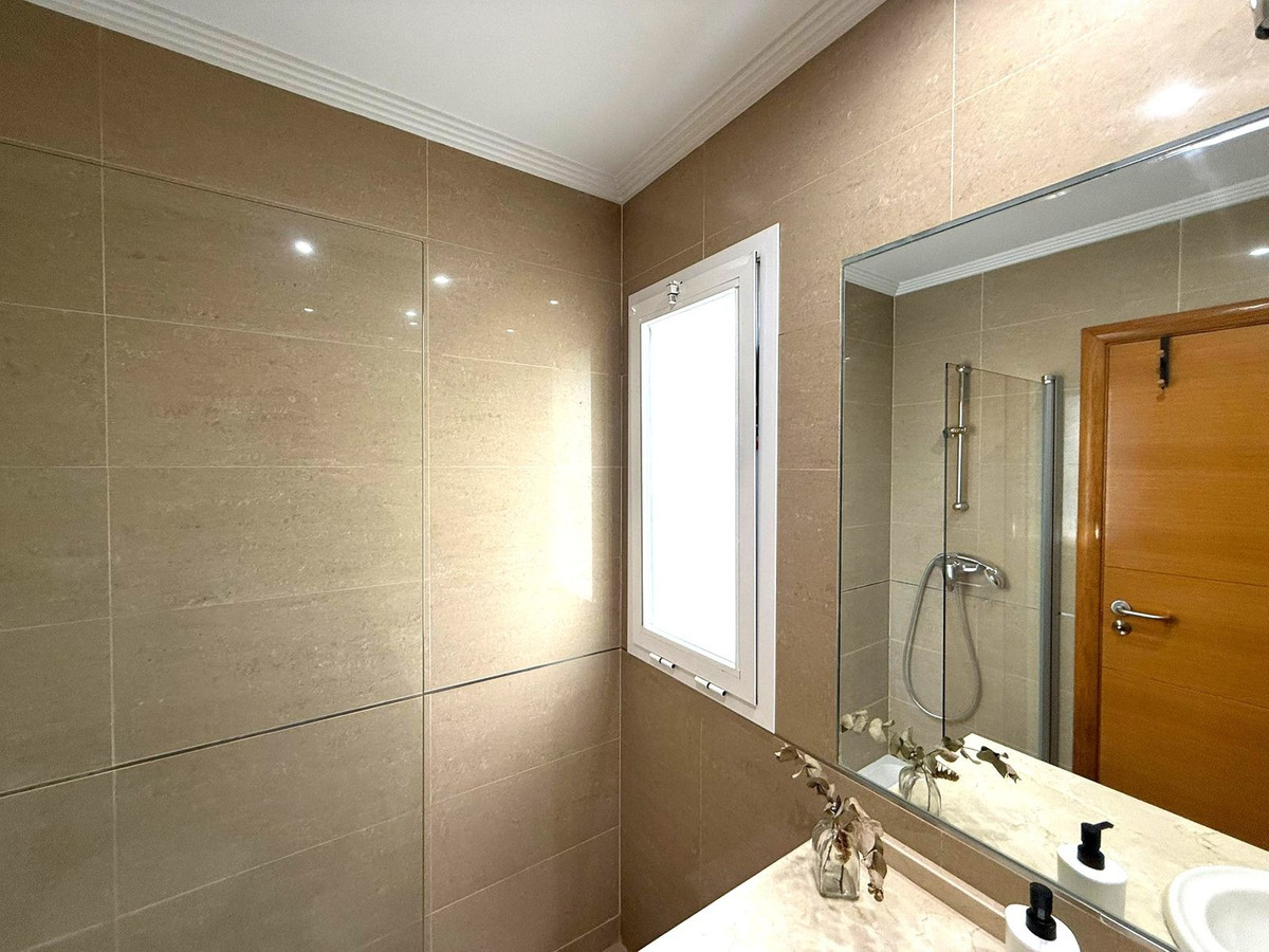 Appartement te koop in Manilva | 2 slaapkamers H5319532