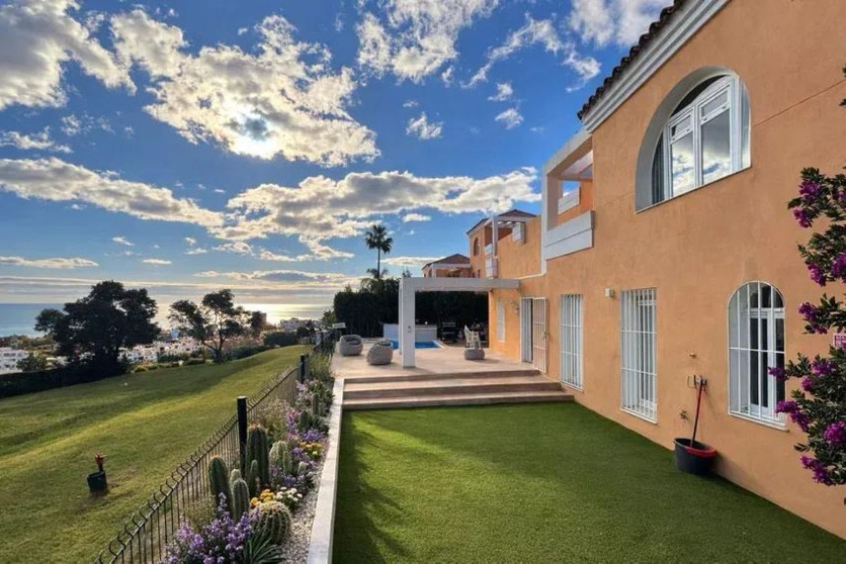 Appartement te koop in Manilva | 4 slaapkamers H5321116