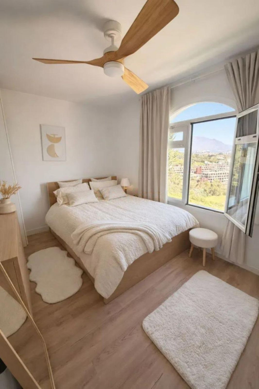 Appartement te koop in Manilva | 4 slaapkamers H5321116