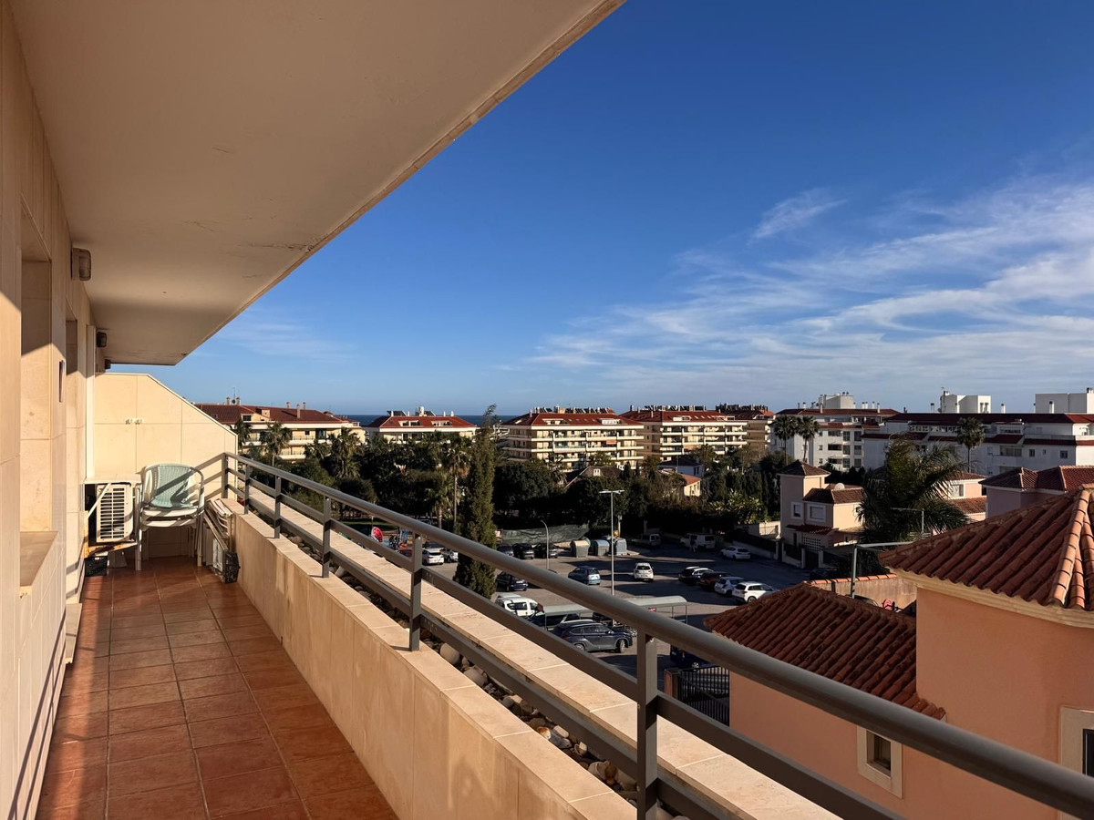 Appartement te koop in Manilva | 3 slaapkamers H5321860